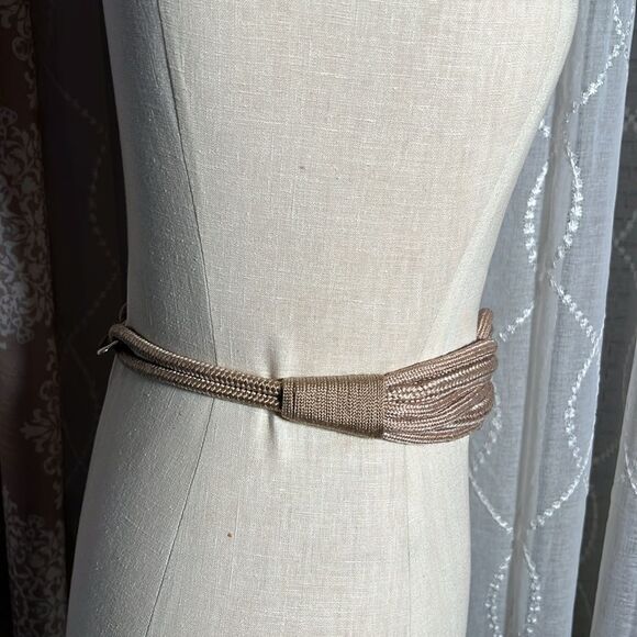 Leather shop braided belt with some stretch - Picture 4 of 7